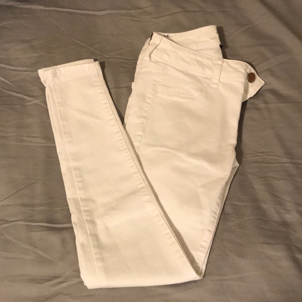 American Eagle White Skinny Jeans